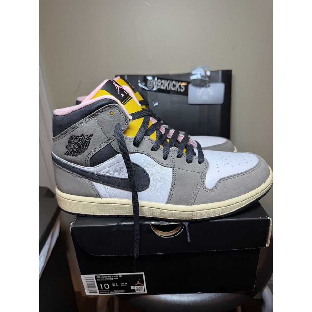 Nike Air Jordan 1 Mid SE White Oil Grey Cave Stone HQ2011-100 Size 10 OG Box